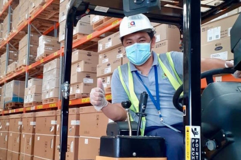 ecommerce retail logistics services and solutions uae